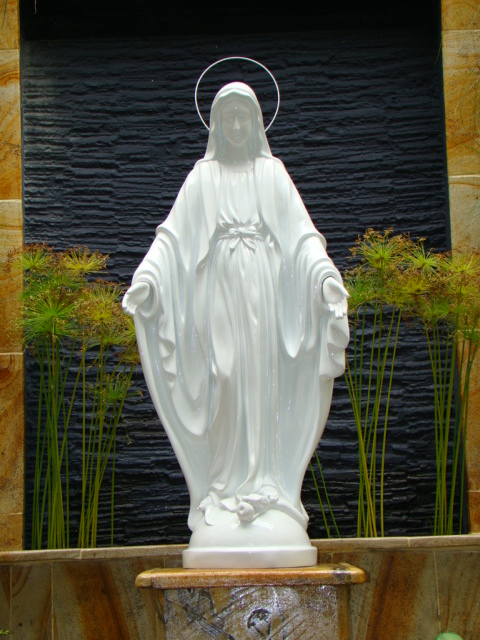 Mother Mary Statue